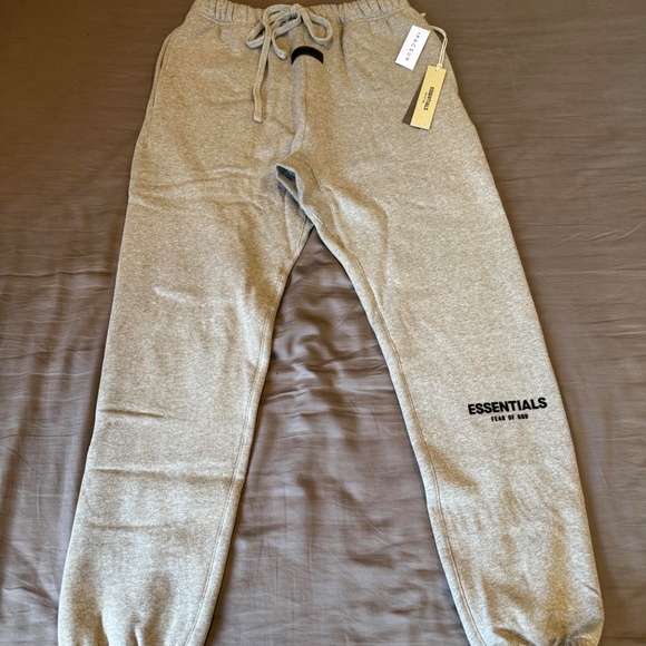 Essentials Fear of God - S22 Sweatpants - Dark Oatmeal - All Size - Picture 2 of 8